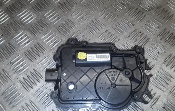Audi A8 S8 D3 4E Front door lock 4E0837059