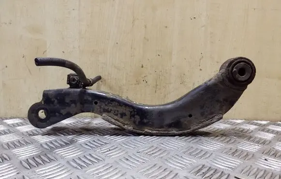 Rear control arm