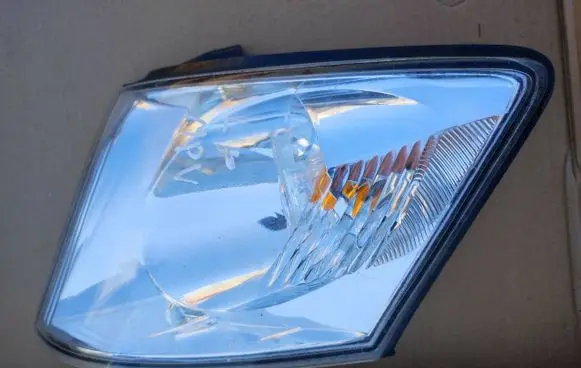 Mazda MPV Front indicator light 