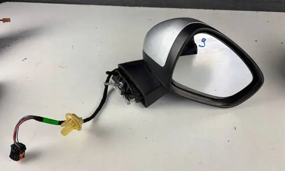 Citroen C4 II Front door electric wing mirror C4B7