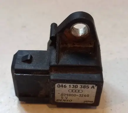 Audi A6 S6 C4 4A Air pressure sensor 046130385A 0798003260