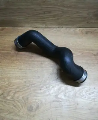 Volkswagen PASSAT B5.5 Intercooler hose/pipe 3B0145834N