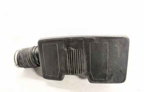 Chevrolet Tahoe Air filter box 84467639