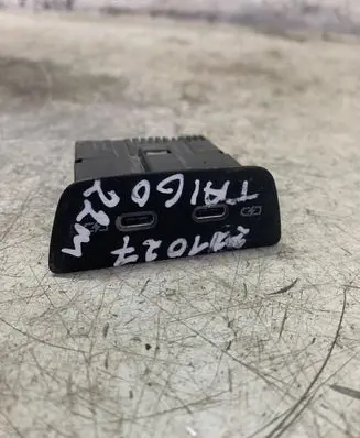 Volkswagen Taigo USB socket connector 2g6035954