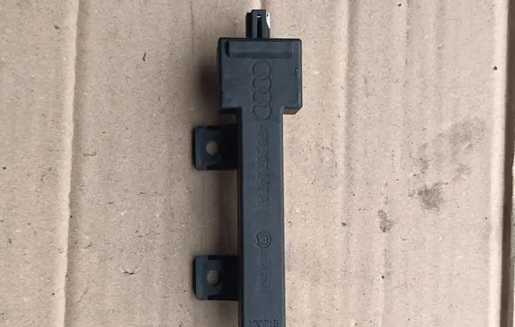Audi Q7 4L Keyless system antenna 4F0907247A