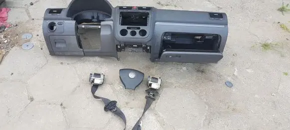 Volkswagen Golf V Dashboard