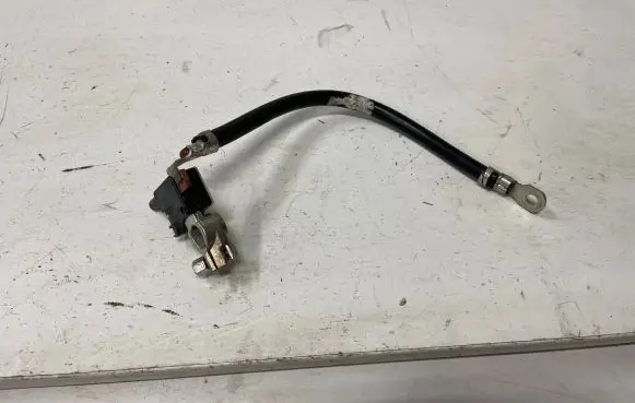 Audi A4 S4 B8 8K Positive cable (battery) 8K0915181