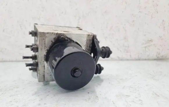 Volkswagen PASSAT B6 ABS Pump 3C0614109K