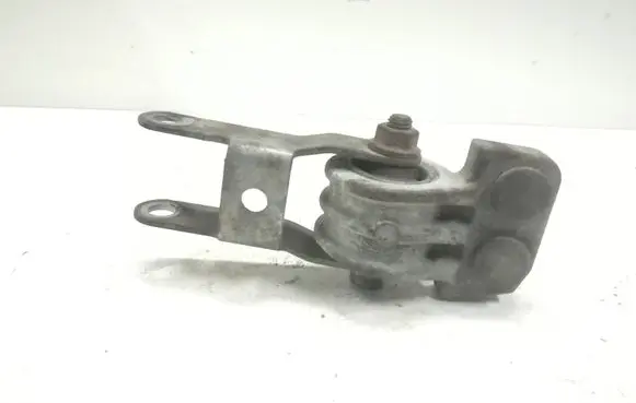 Volvo S60 Gearbox mount 30680750