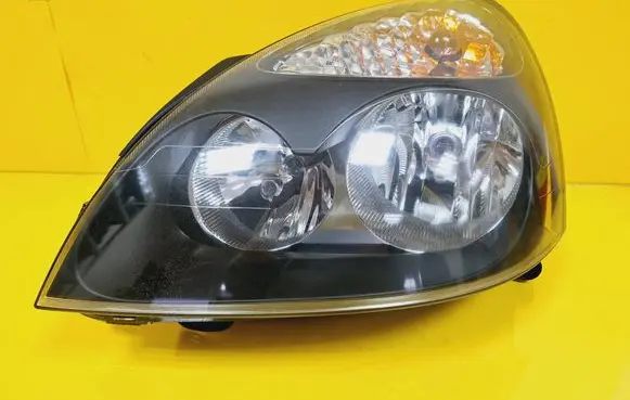 Renault Clio II Headlight/headlamp 156017-00