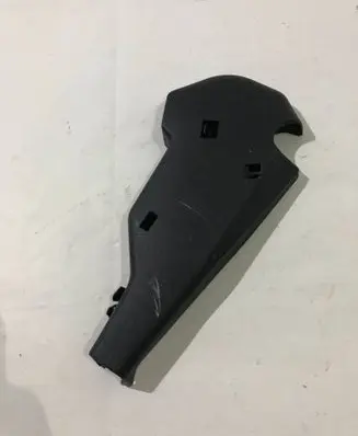 BMW 7 E38 Seat belt trim 8238488