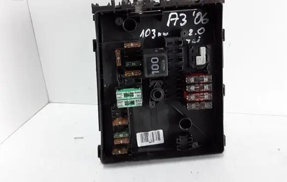 Audi A3 S3 8P Fuse module 1K0937125A