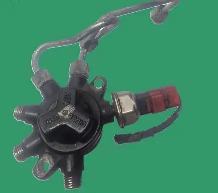 Ford S-MAX Fuel distributor 4M5Q9D280DB