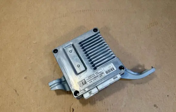 Toyota Auris 150 Gearbox control unit/module 89530-12270