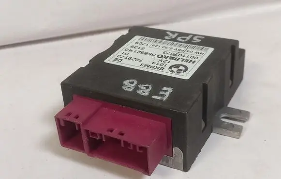 BMW 1 E81 E87 Fuel pump relay 7229173