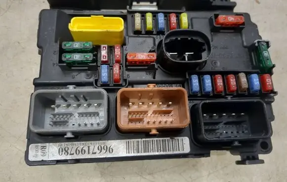 Citroen C3 BSM Control unit 9667199780