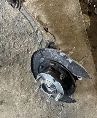 Peugeot 4007 Rear wheel hub spindle/knuckle 