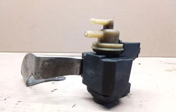 Valve vacuum