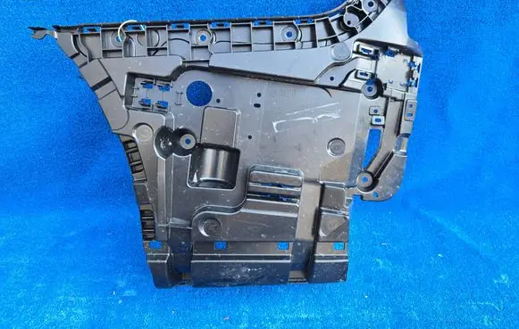 BMW 7 G70 Rear bumper mounting bracket 9464133