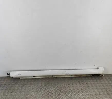 Volkswagen PASSAT B7 Sill 3AA853092C