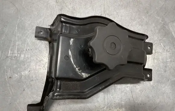 Battery bracket