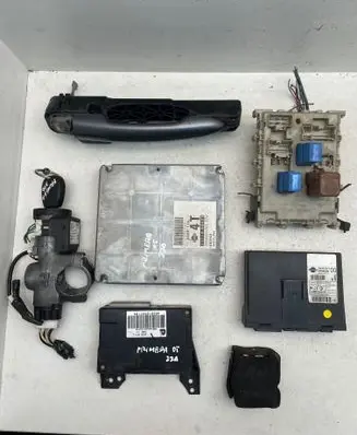 Nissan Primera Engine ECU kit and lock set 5800136 23710AU600 2758001362