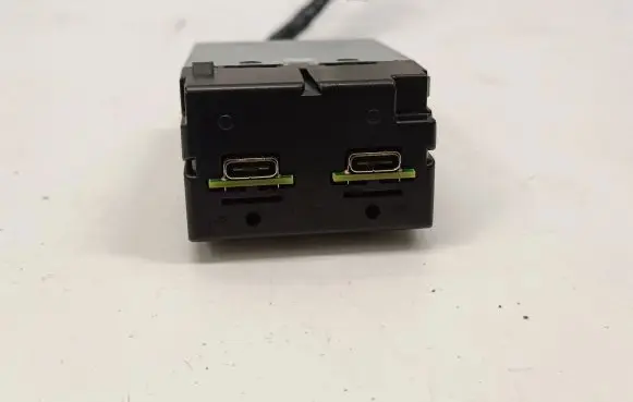 Polestar 2 USB socket connector 31682676