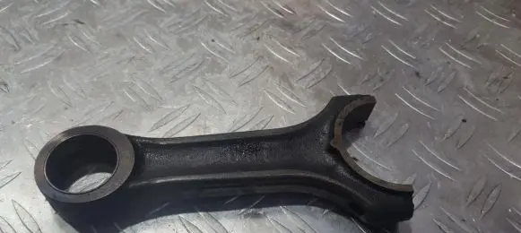 Mercedes-Benz Vito Viano W638 Connecting rod/conrod 