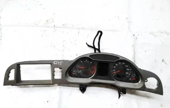 Audi A6 S6 C6 4F Speedometer (instrument cluster) 5550007301 4f2857115