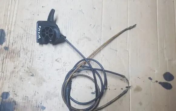 Mercedes-Benz S W140 Engine bonnet/hood lock release cable 