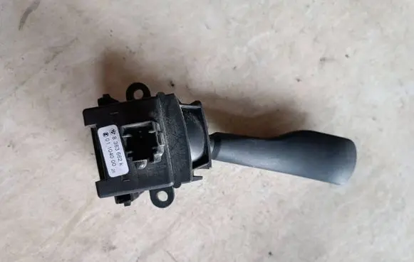 BMW 5 E39 Indicator stalk 8363662K 011040002