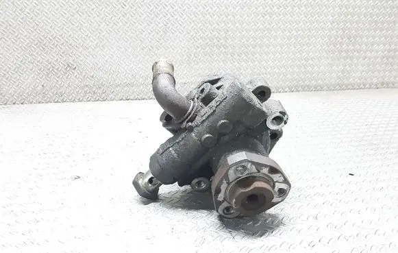 Volkswagen Golf IV Power steering pump 1J0422154A