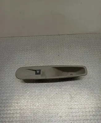 Renault Zoe Electric window control switch 829506827R