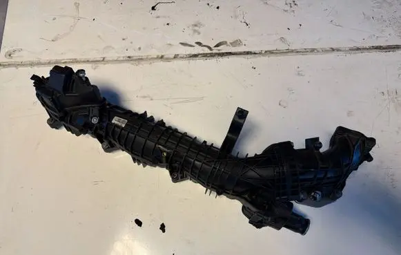 BMW X5 F15 Intake manifold 7811909 1203140254