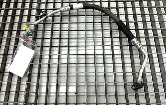 KIA Ceed Air conditioning (A/C) pipe/hose 97762J7300