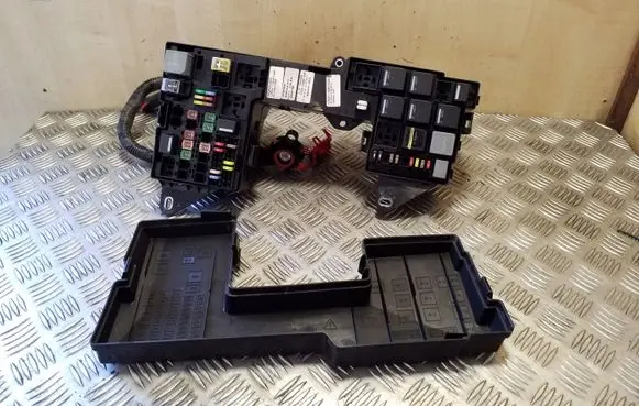Jaguar XF X250 Fuse box set CX2314290AGB 8X2T14A075AB 8X2T14A067AC