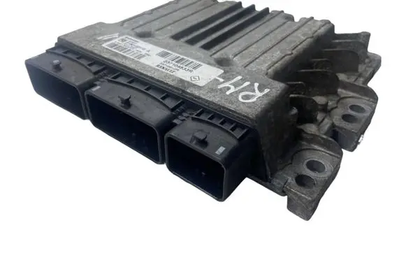 Renault Megane III Engine control unit/module 237104833R S180153110A 53471