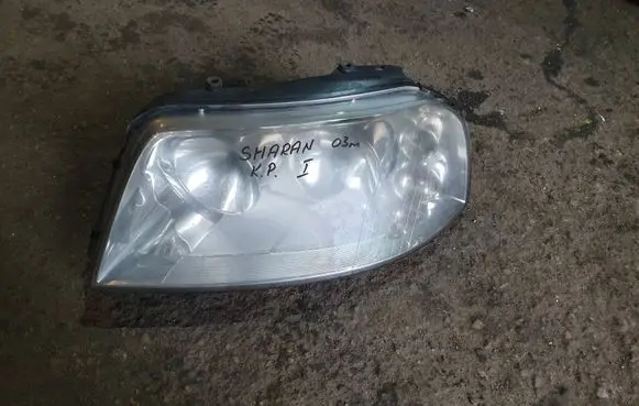 Volkswagen Sharan Headlight/headlamp 0301182201
