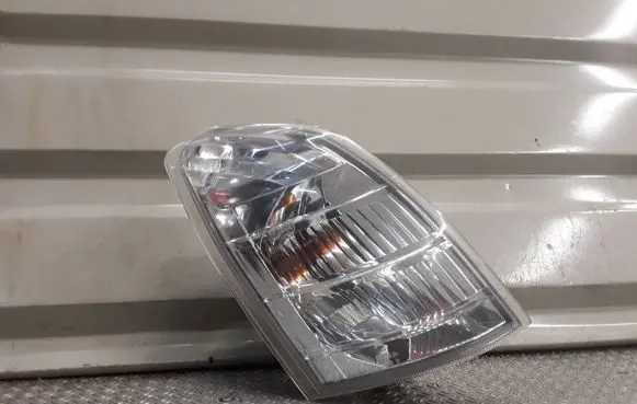 Nissan X-Trail T30 Front indicator light 