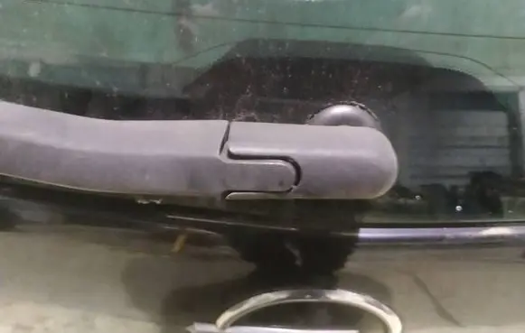 Opel Zafira B Rear window wiper motor 