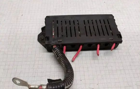 Volvo S60 Fuse module PA6SB20GF10 9162323 9441776