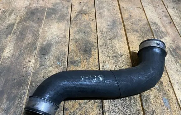 Intercooler hose/pipe