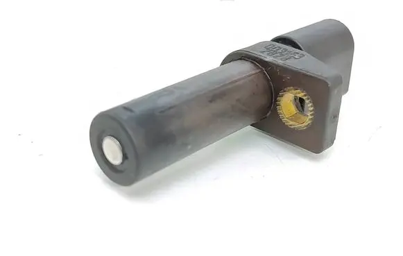 Mercedes-Benz A W169 Camshaft speed sensor 003153 2828