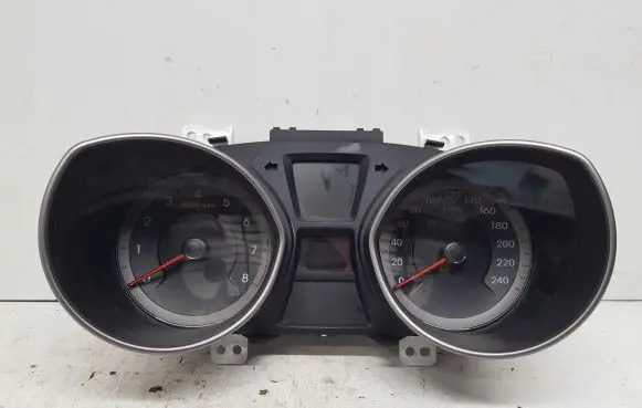 Hyundai i30 Speedometer (instrument cluster) 94004-A6010