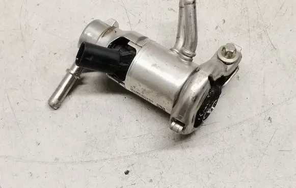 Mercedes-Benz GLC X253 C253 AdBlue injector A0004904100
