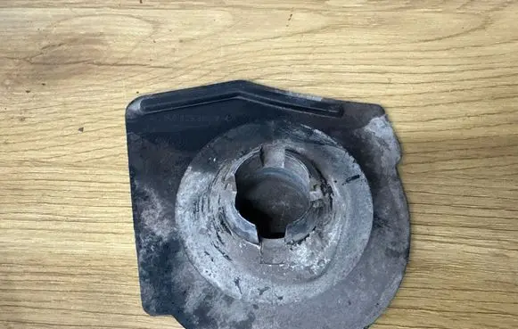 Skoda Octavia Mk2 (1Z) Other under body part 1K0825962B