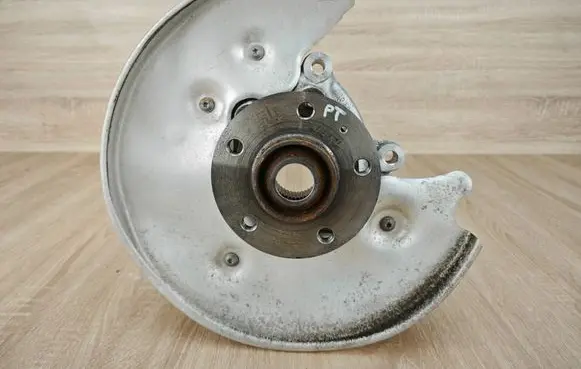 Audi A7 S7 4G Rear wheel hub 8R0505432F 8K0407613B