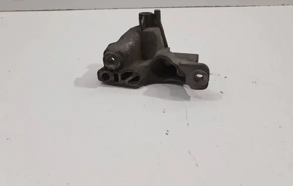 Volvo V50 Engine mounting bracket 25351843