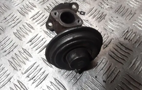 Audi A6 S6 C6 4F EGR valve 70030904