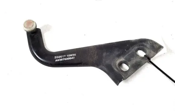 Mercedes-Benz Vito Viano W639 Sliding door upper roller guide/hinge A6397600047